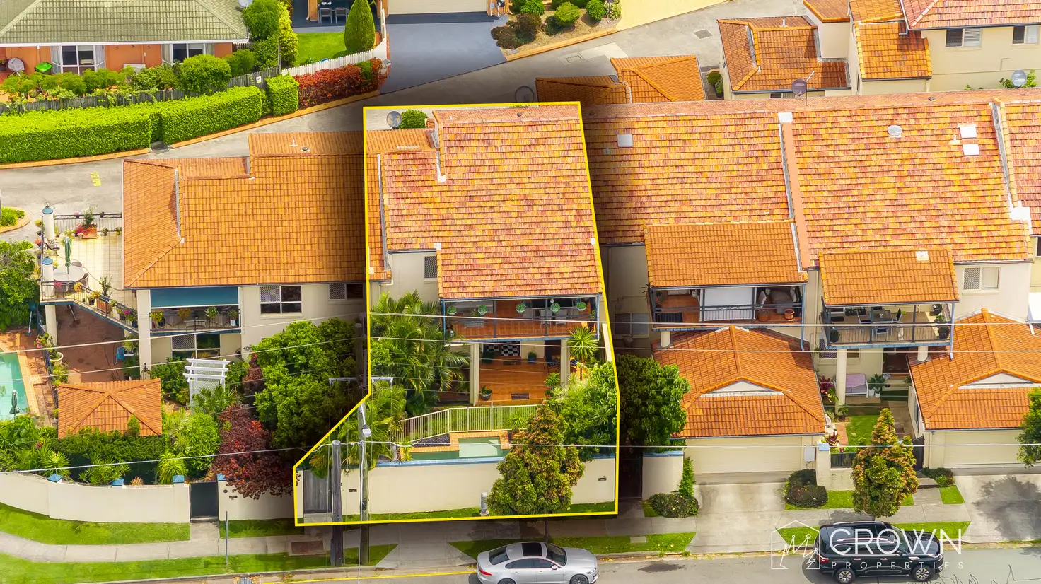 Main view of Homely townhouse listing, 2/9-15 Donkin Street, Scarborough QLD 4020