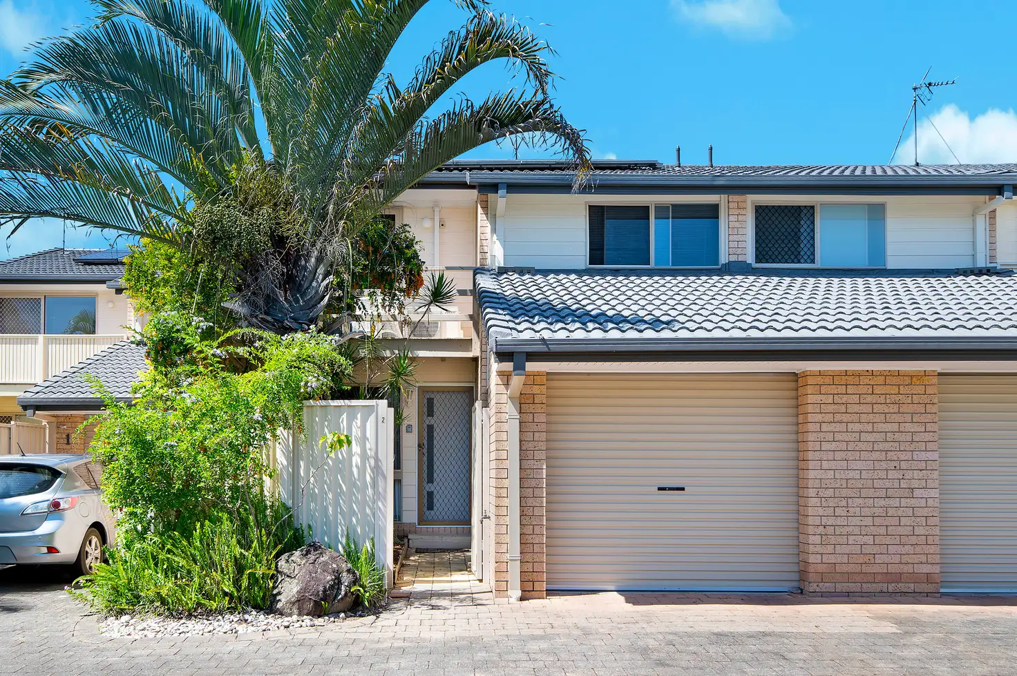 Main view of Homely semi-detached listing, 2/39 Sigatoka Place, Clear Island Waters QLD 4226