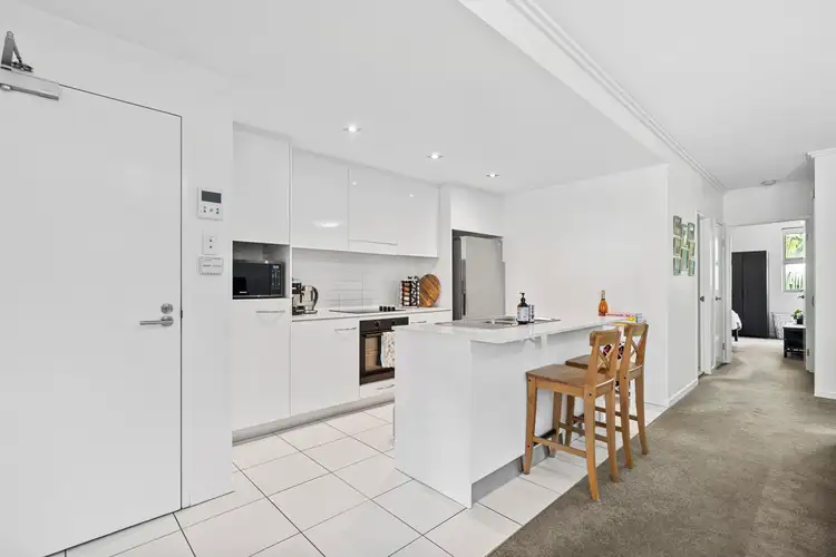 Fifth view of Homely unit listing, 31/2 Gaven Crescent, Mermaid Beach QLD 4218
