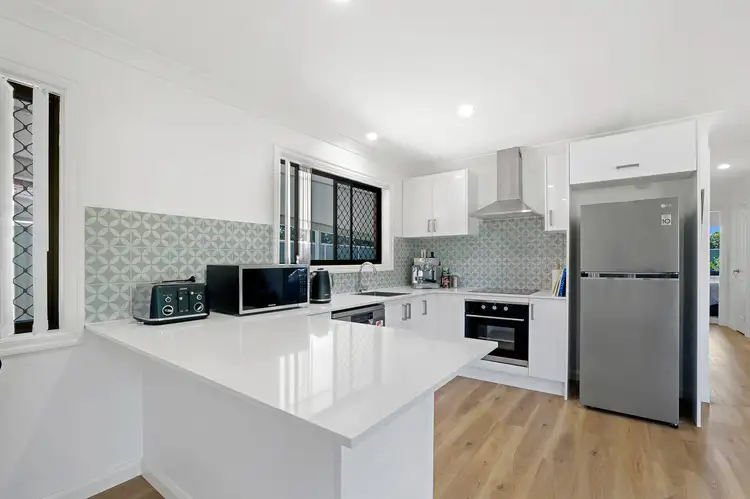 Fifth view of Homely semi-detached listing, 1/18 Warrie Close, Paradise Point QLD 4216
