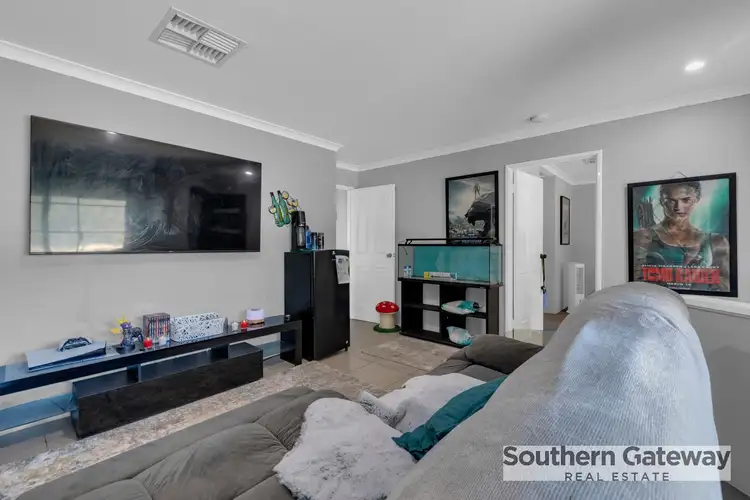Fourth view of Homely house listing, 220 Runnymede Gate, Leda WA 6170