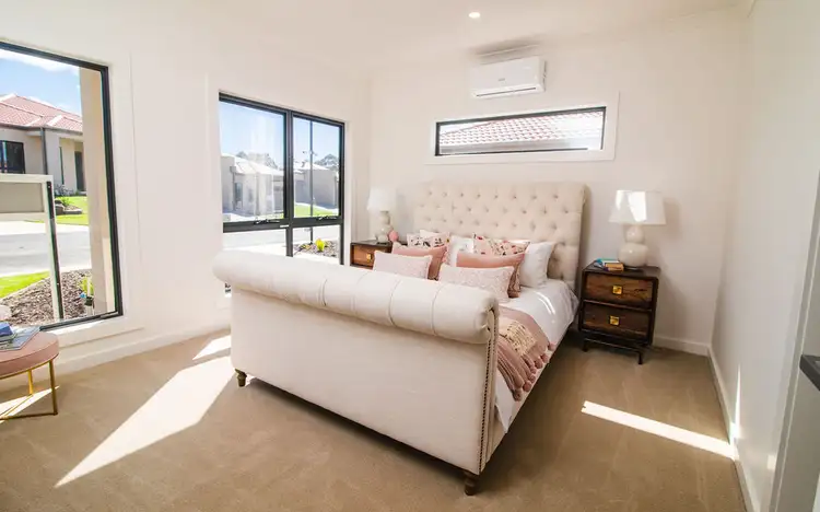 10 Carrara Way, Hidden Valley VIC 3756