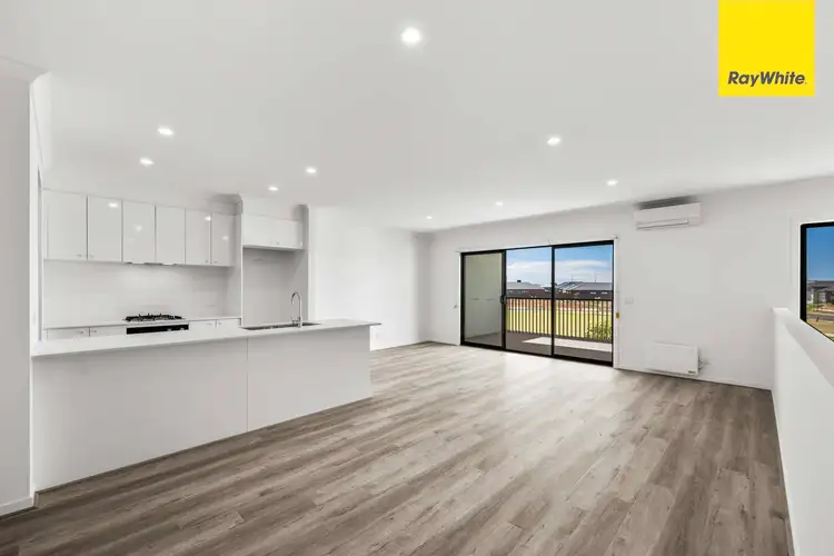 Sixth view of Homely townhouse listing, 5 Lodge Walk, Strathtulloh VIC 3338