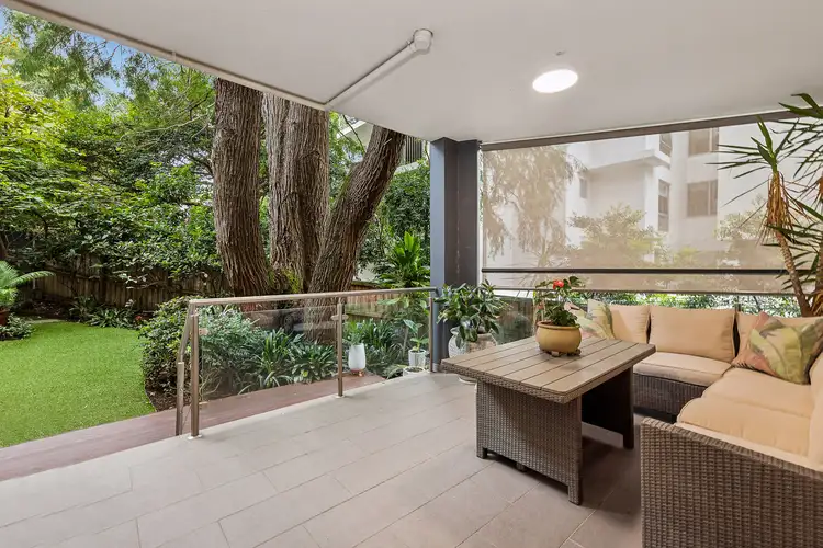 2/10 Shinfield Avenue, St Ives NSW 2075