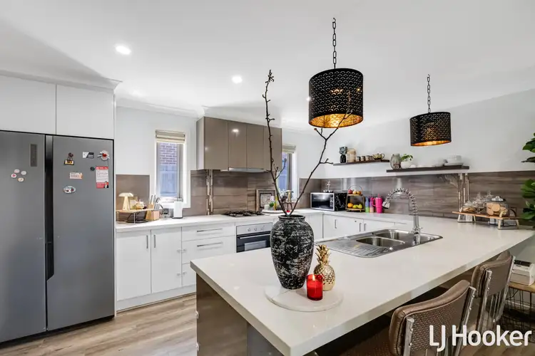 Sixth view of Homely townhouse listing, 2/10 Pearson Place, Melton South VIC 3338