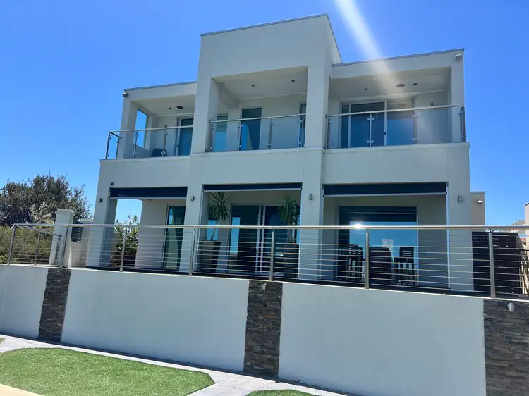 3A Lakewood Court