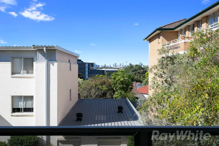 15/2-6 Schwebel St