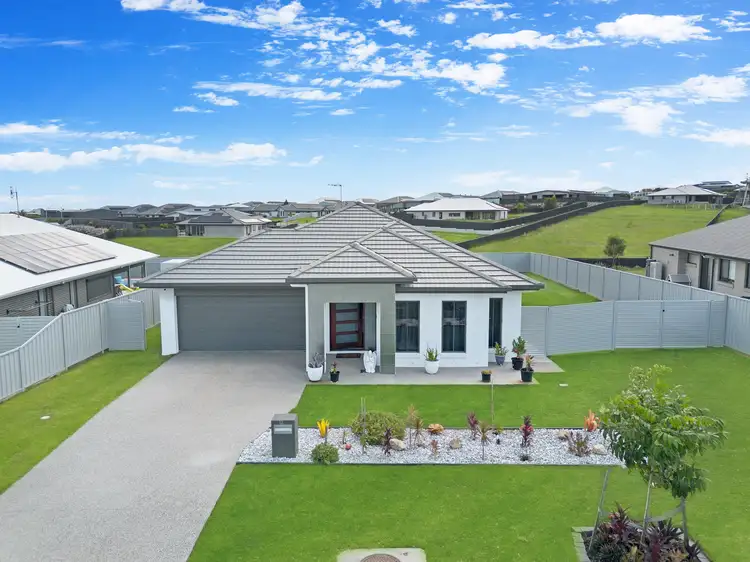 12 Rosemary Court, Nikenbah QLD 4655