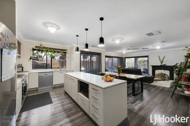 Fifth view of Homely house listing, 15 Embleton Chase, Weir Views VIC 3338
