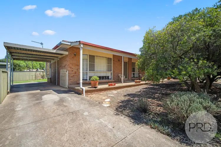 42 Pugsley Avenue, Estella NSW 2650