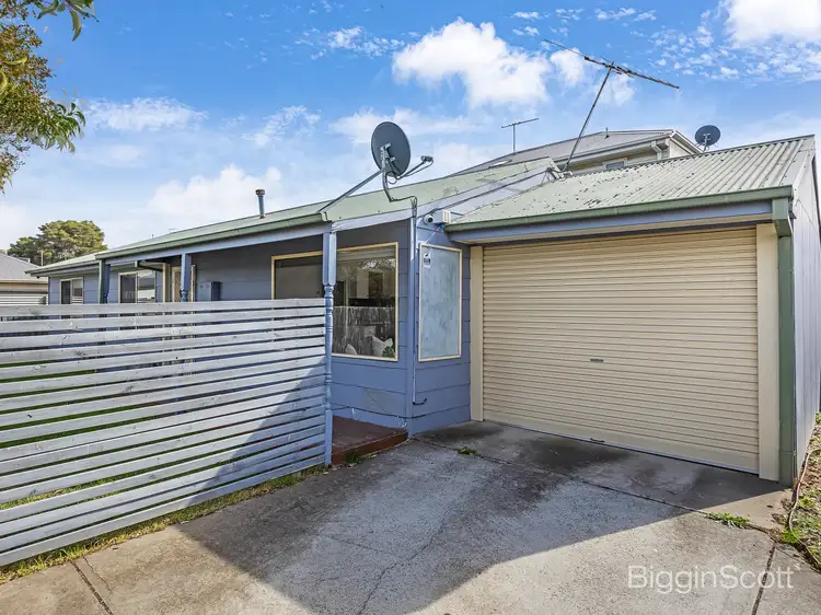 2/37 Laurie Street, Newport VIC 3015