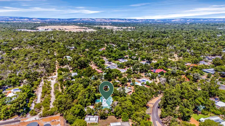 Second view of Homely house listing, 8 Seabreeze Close, Leschenault WA 6233