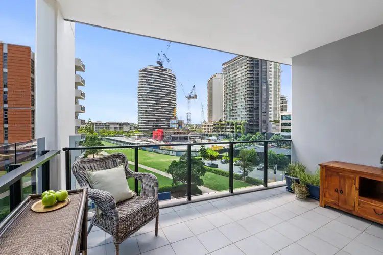 Third view of Homely unit listing, 302/12 Cunningham Street, Newstead QLD 4006