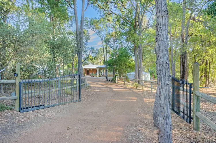 38 Wallangarra Drive, Bedfordale WA 6112