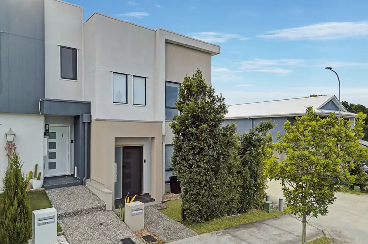 73 Sutherland Drive