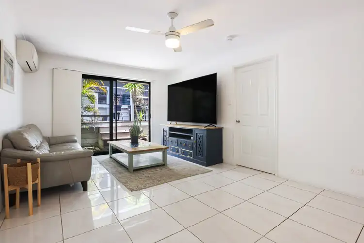 Fourth view of Homely house listing, 2/16 Marybeth Crescent, Molendinar QLD 4214