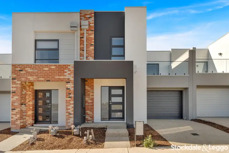 33 Curbridge Drive, Donnybrook VIC 3064