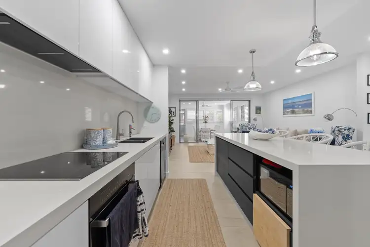 2/24 Clark Street, Biggera Waters QLD 4216