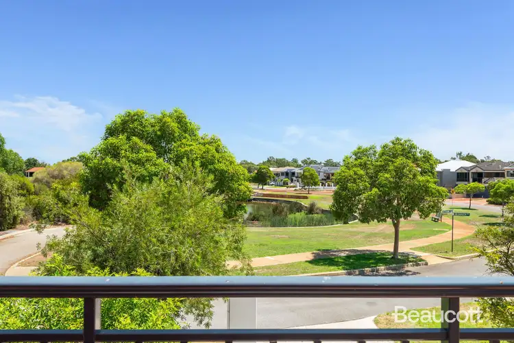 19 Kittyhawk View