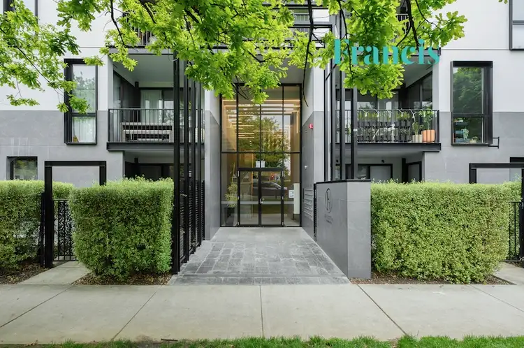 16 Elouera Street