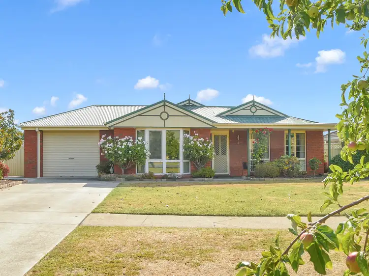 8 Gleneagles Way