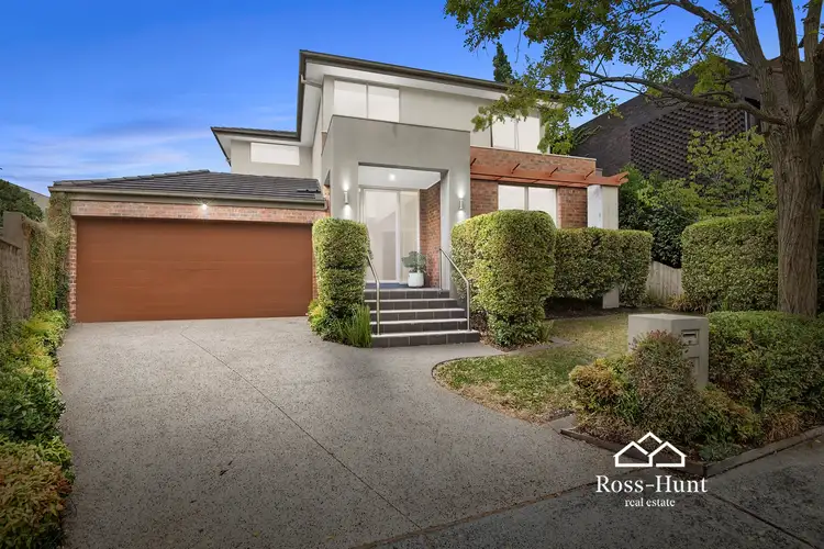 10 Winfield Road