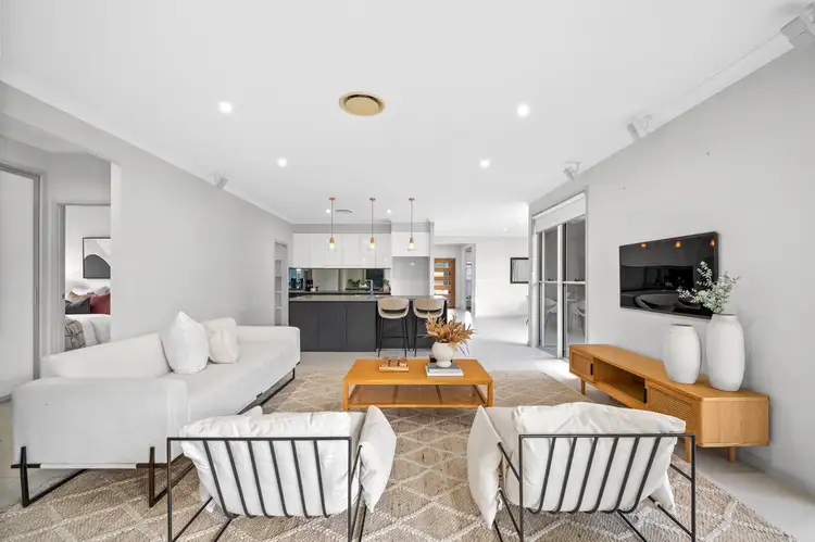 111 Sovereign Drive, Deebing Heights QLD 4306