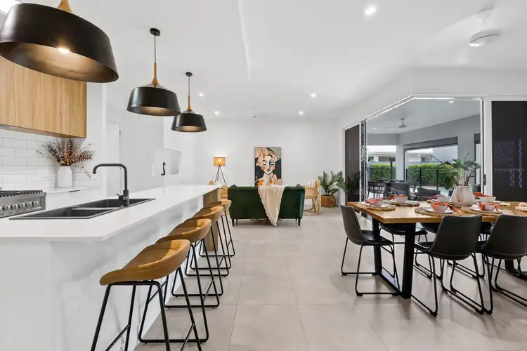 7 Mod Crescent, Beaconsfield QLD 4740