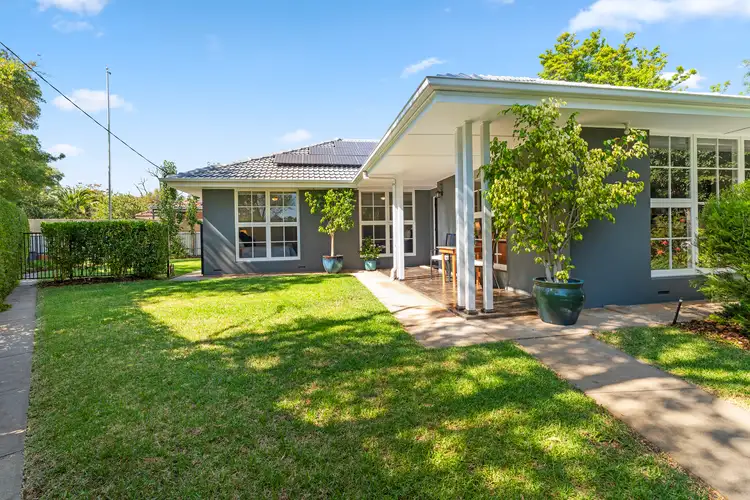 96 Richmond Road