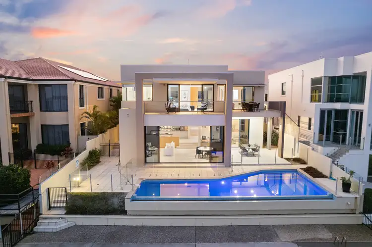 57 The Peninsula, Sovereign Islands QLD 4216