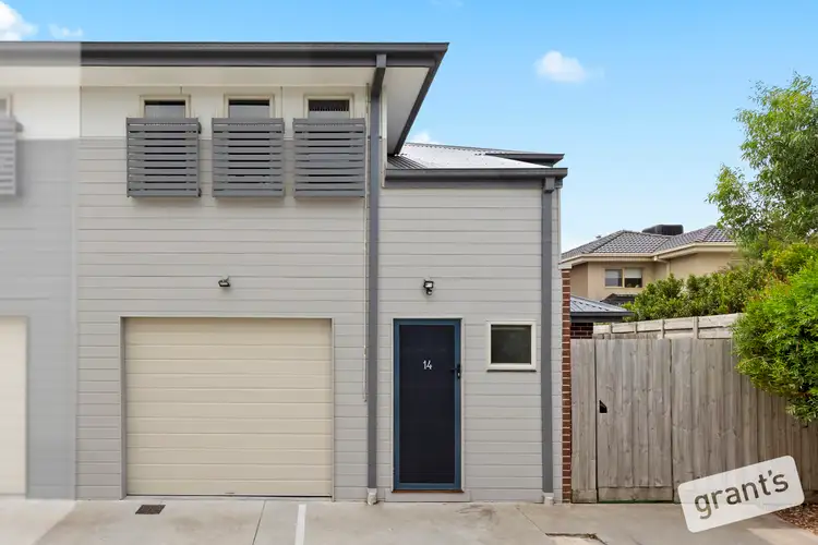 14 Sunshine Court, Hampton Park VIC 3976