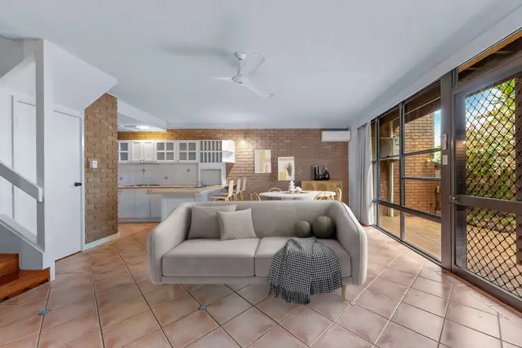 4/2 Lewis Street
