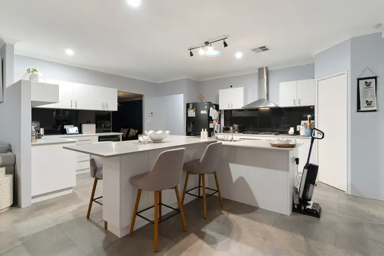 Second view of Homely house listing, 5 Ginger Loop, Treeby WA 6164