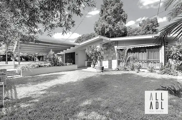 49 Salisbury Avenue