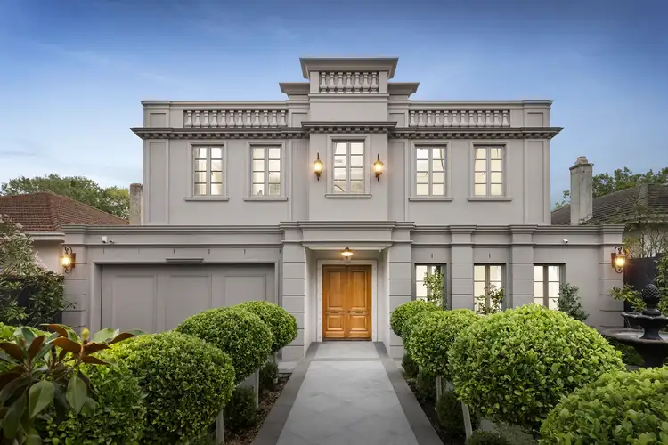 33 Mont Albert Road, Canterbury VIC 3126