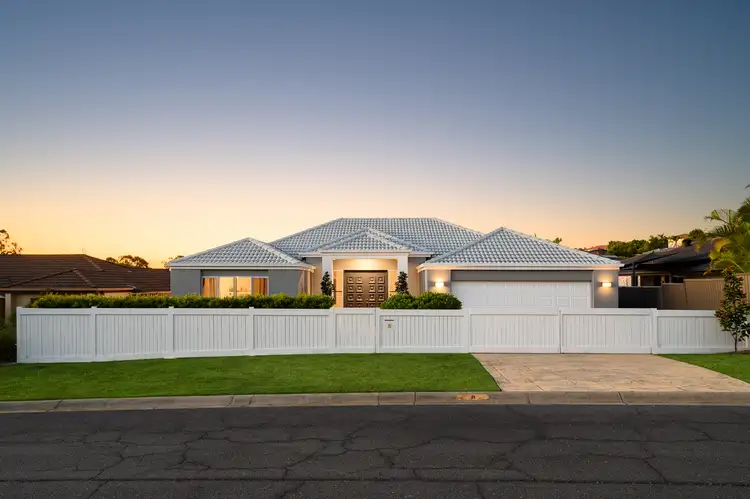 8 Zeller Crescent, Arundel QLD 4214