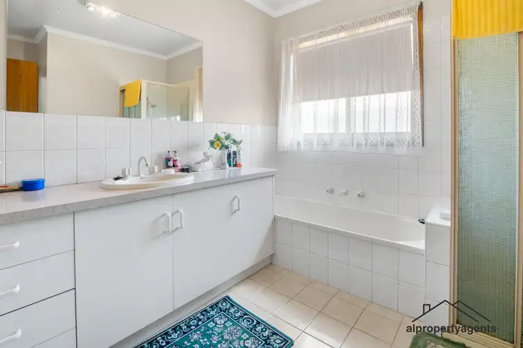 Sixth view of Homely house listing, 2/51 Natimuk Road, Horsham VIC 3400