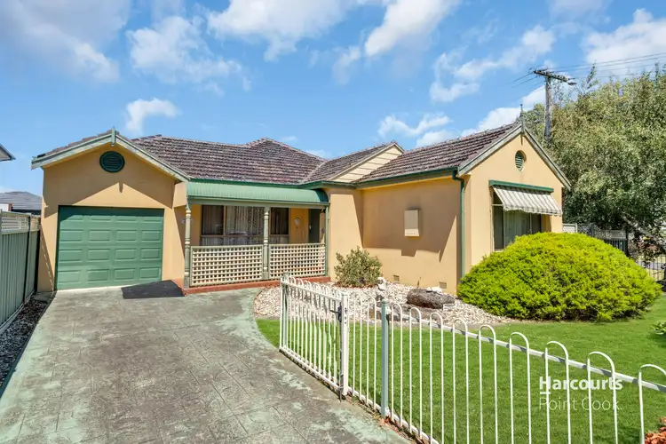 98 Civic Parade, Altona VIC 3018