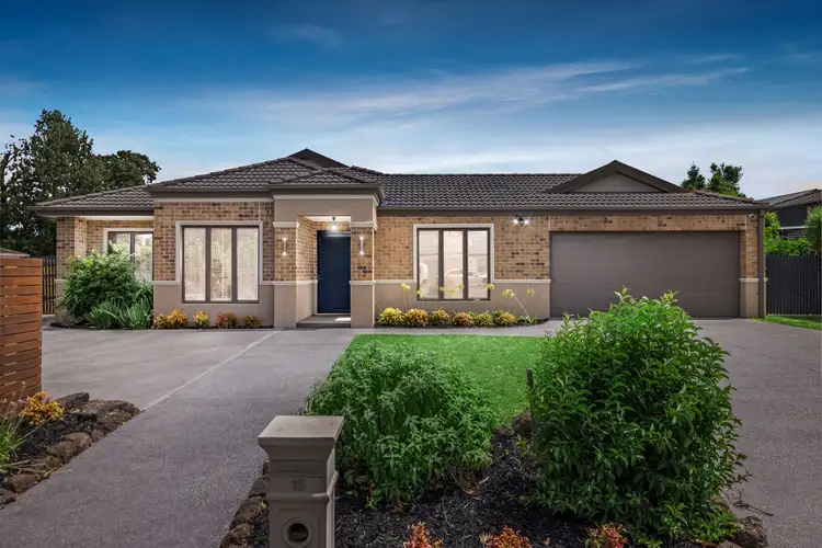 15 Lloyd Street, Knoxfield VIC 3180