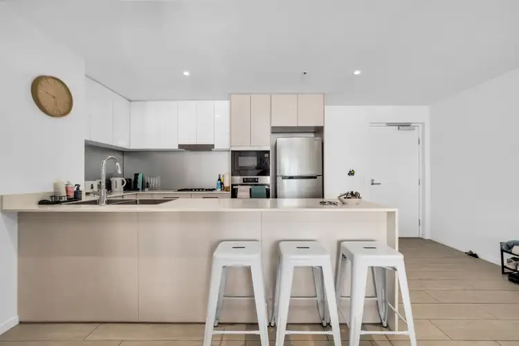 Third view of Homely apartment listing, 1010/95 Linton Street, Kangaroo Point QLD 4169