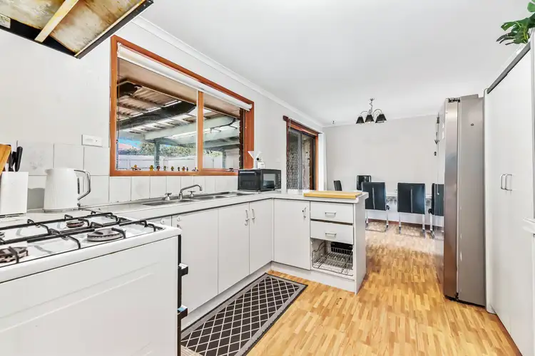 Sixth view of Homely house listing, 27 Pauline Court, Hampton Park VIC 3976