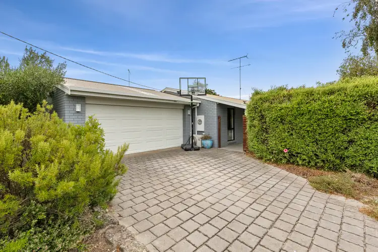 31 Somerdale Avenue, Ocean Grove VIC 3226