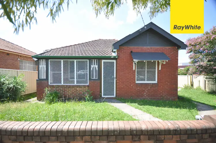 64 Rawson Street