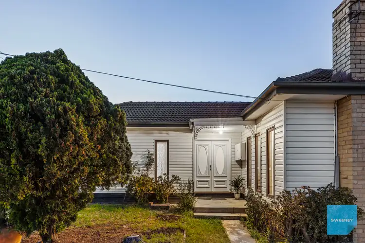 42 Poole Street, Deer Park VIC 3023