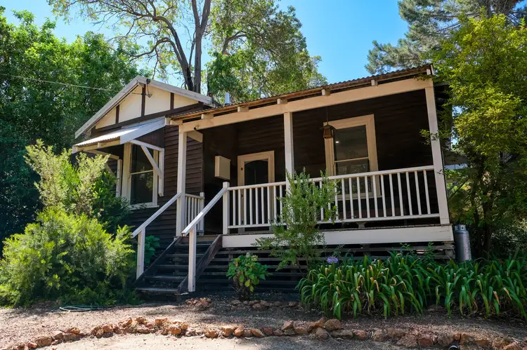 1 Marginata Crescent, Dwellingup WA 6213