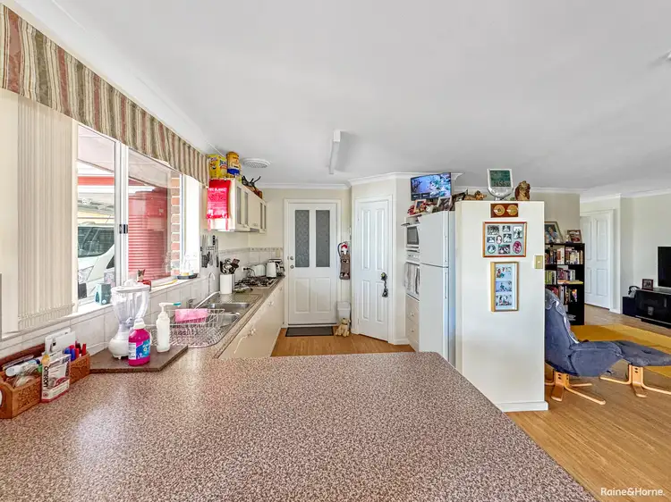 Third view of Homely house listing, 32 Susan Court, Yakamia WA 6330