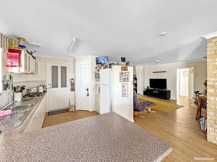 Fourth view of Homely house listing, 32 Susan Court, Yakamia WA 6330