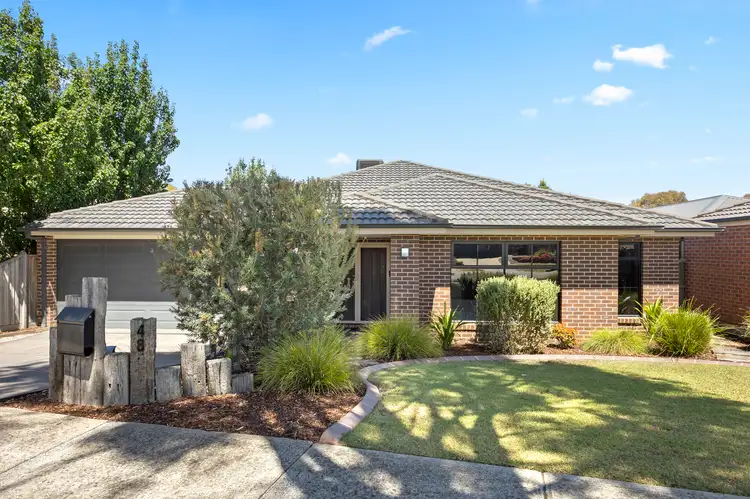 48 Yammerbook Way, Cranbourne East VIC 3977