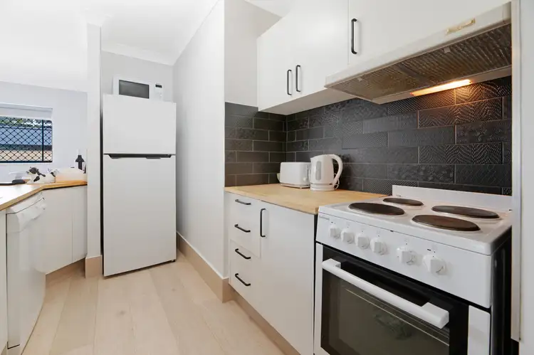 Fourth view of Homely apartment listing, 15/11-17 Philip Avenue, Broadbeach QLD 4218
