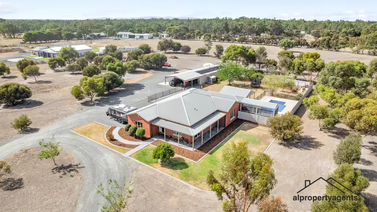 4 Creasey Court, Vectis VIC 3401